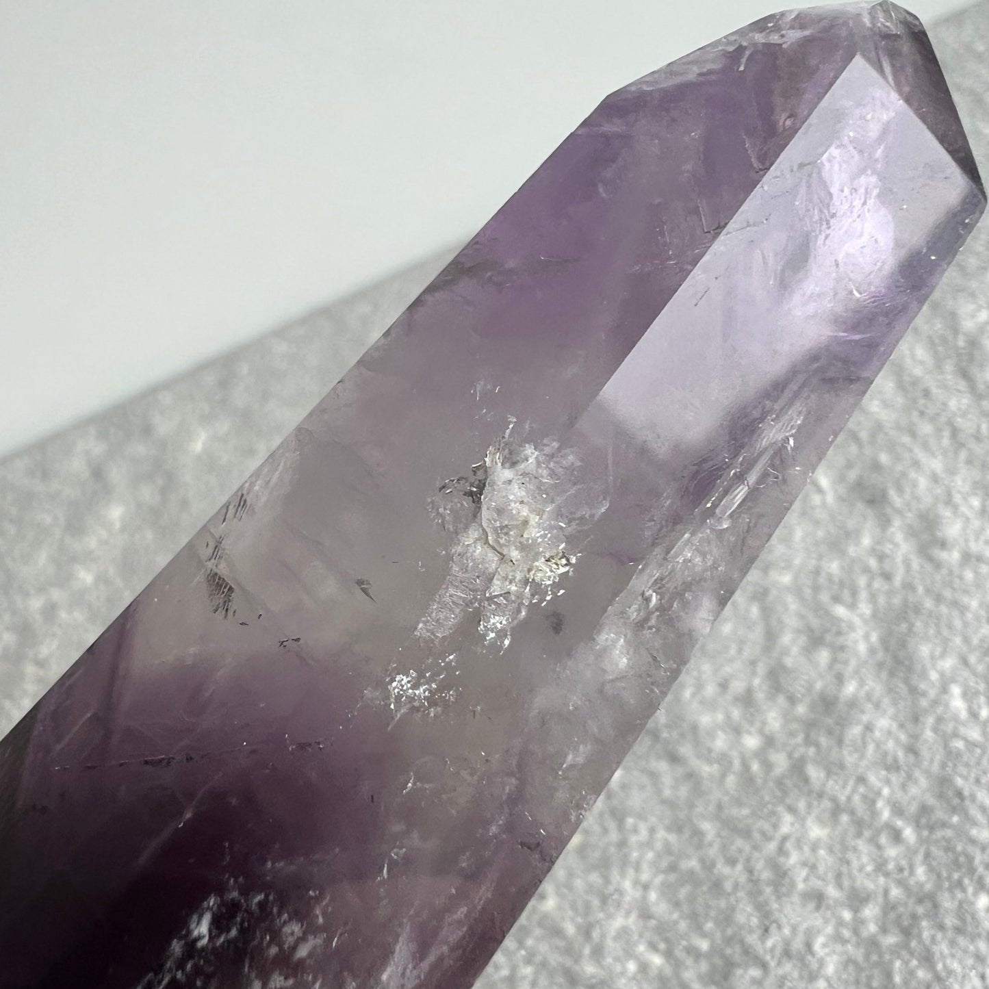 Amethyst Zepter #1 - kleine Macke Nahaufnahme