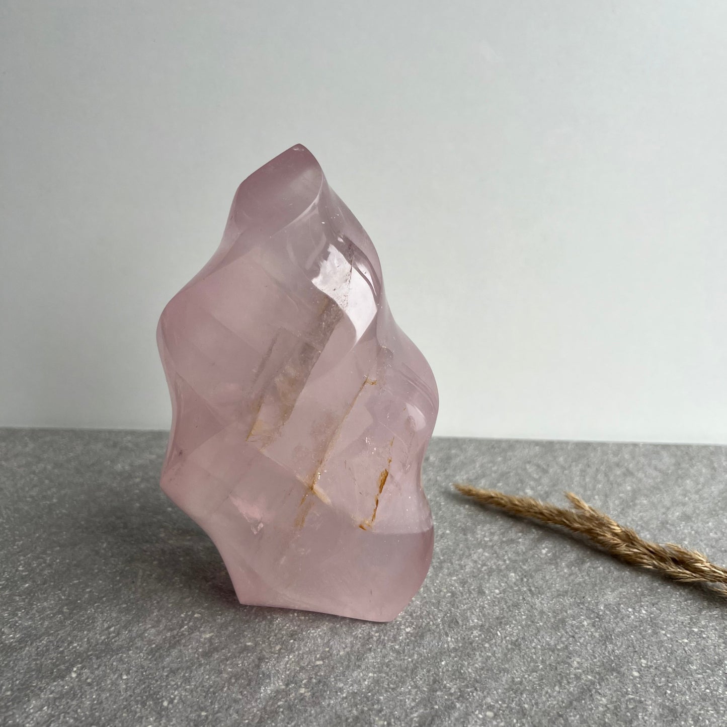 XL Rosenquarz Flamme von hinten