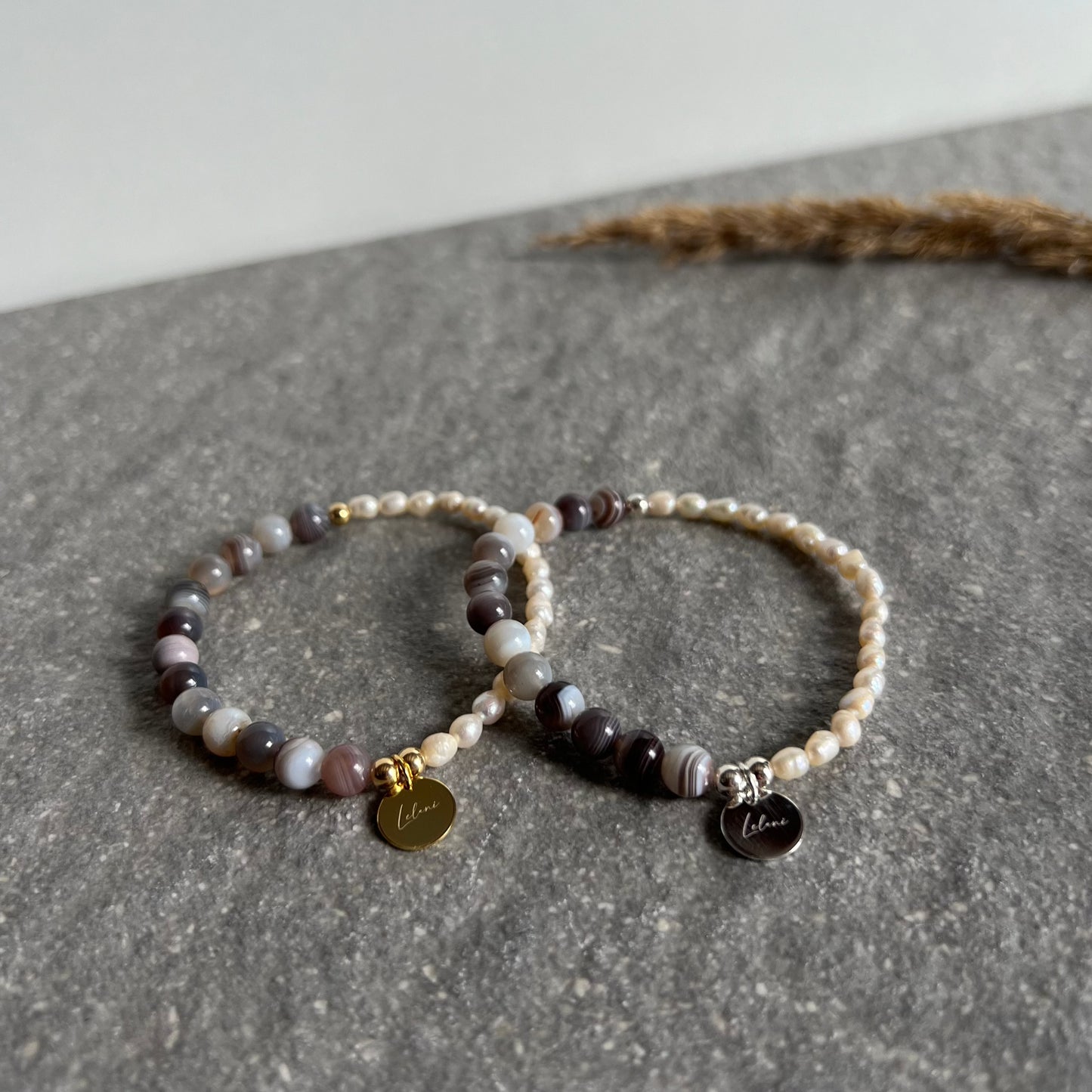 Edelsteinarmband aus Achat- und Süßwasserperlen TRUST YOUR WISDOM