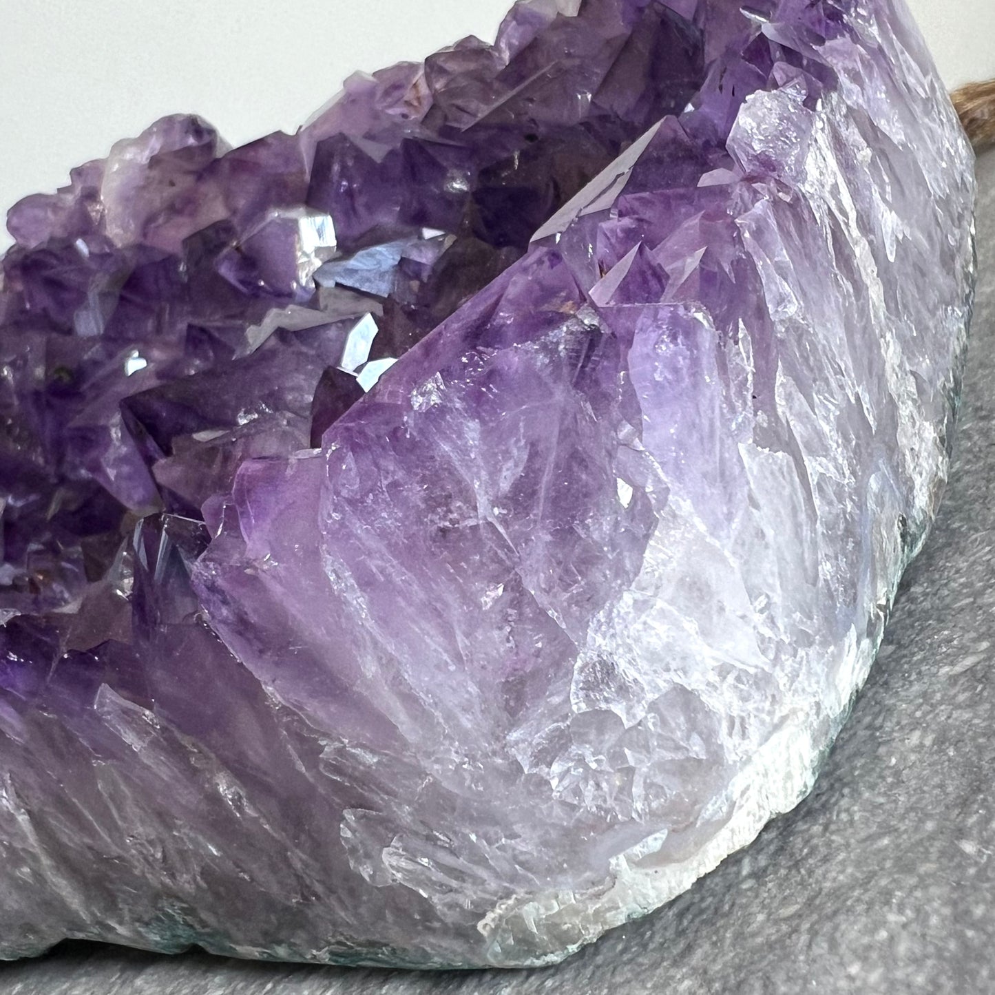 XL Amethyst Stufe polierte Seiten