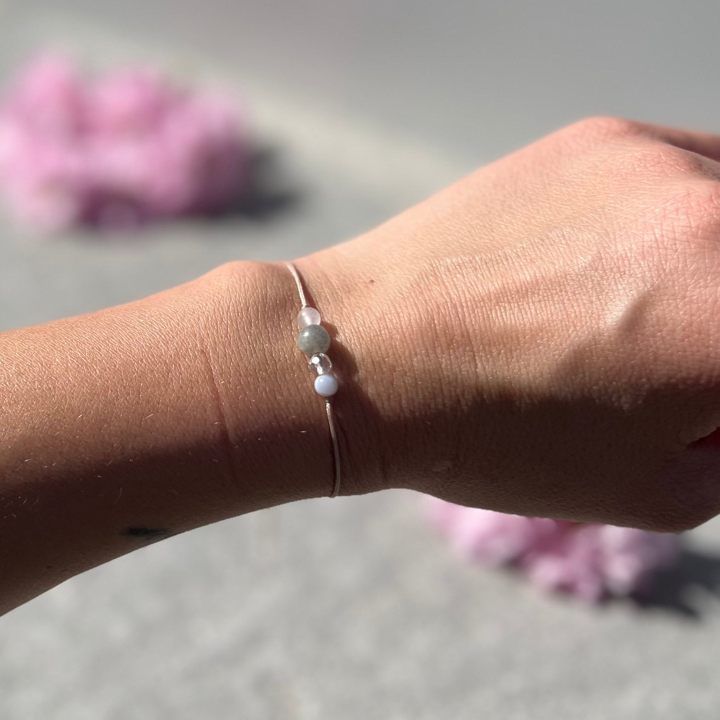 HEART WIDE OPEN - Zartes Makramee-Armband