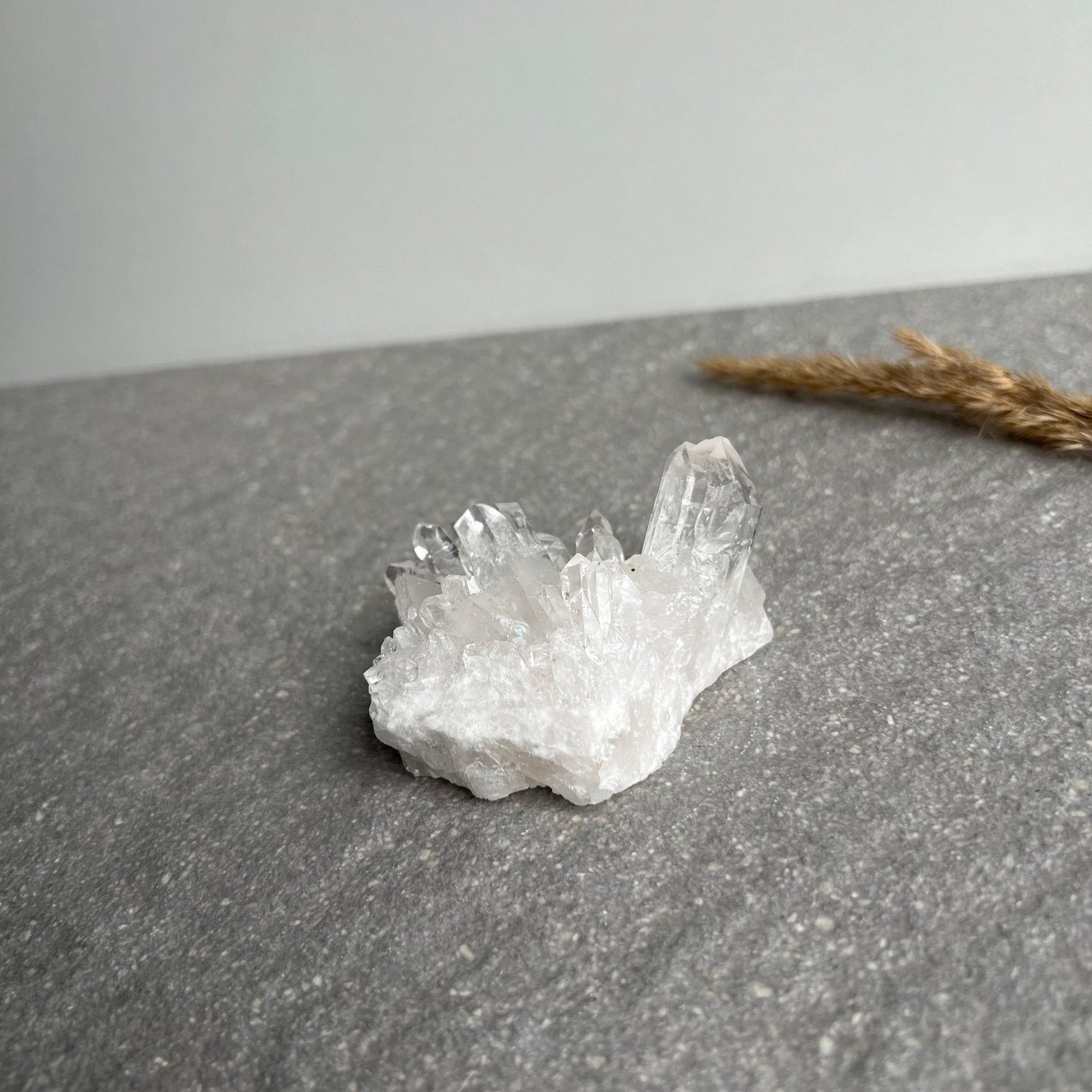 Wunderschöne Bergkristall Stufe (klare große Kristalle)