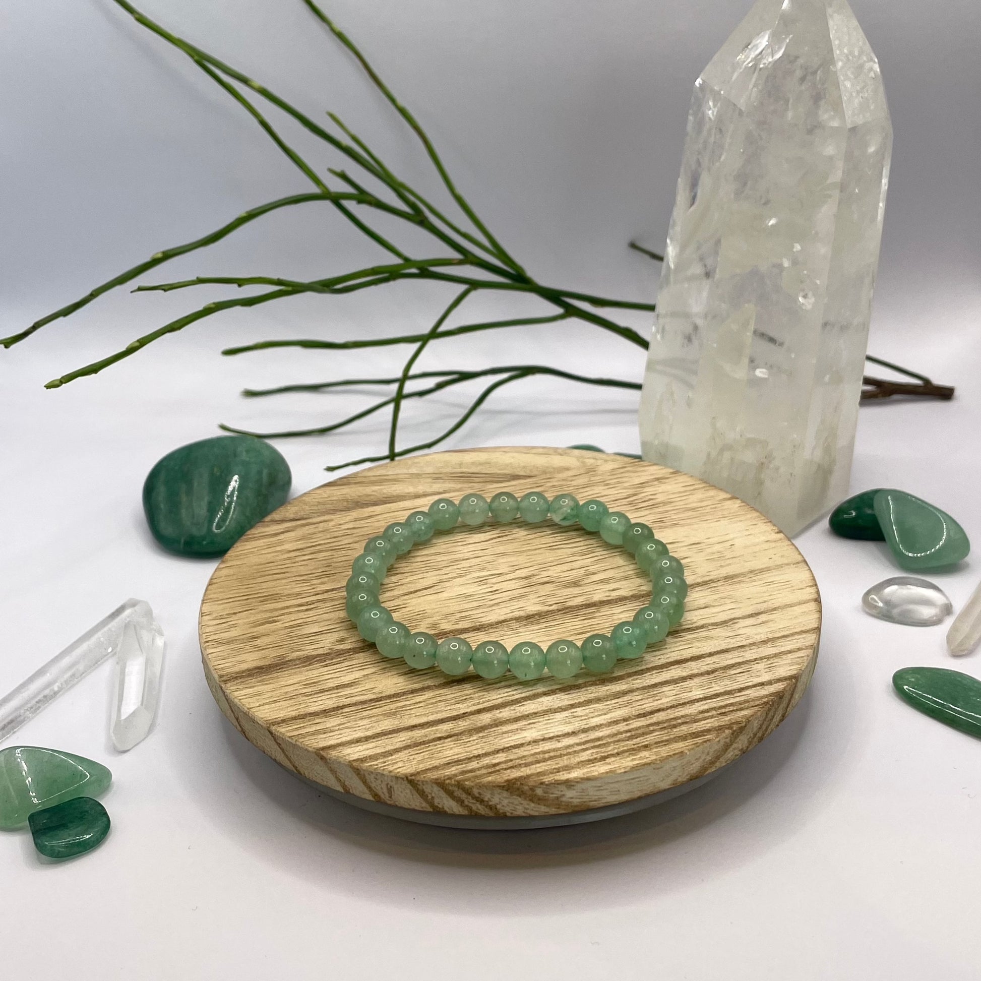 Aventurin Armband auf Holztablett