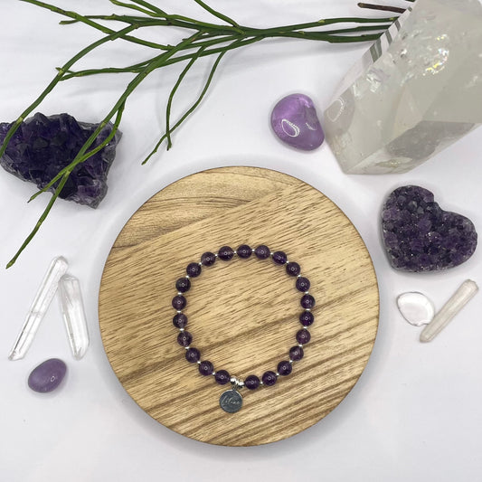 Amethyst Armband mit Charm und Silberperlen