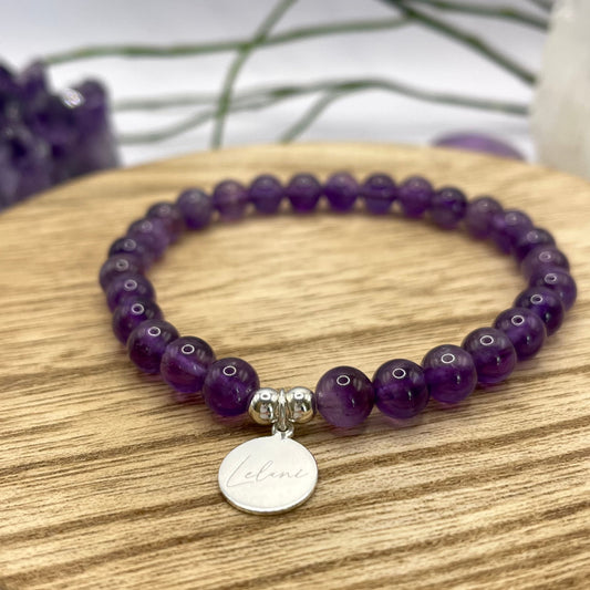 Amethyst Armband mit Charm Nahaufnahme