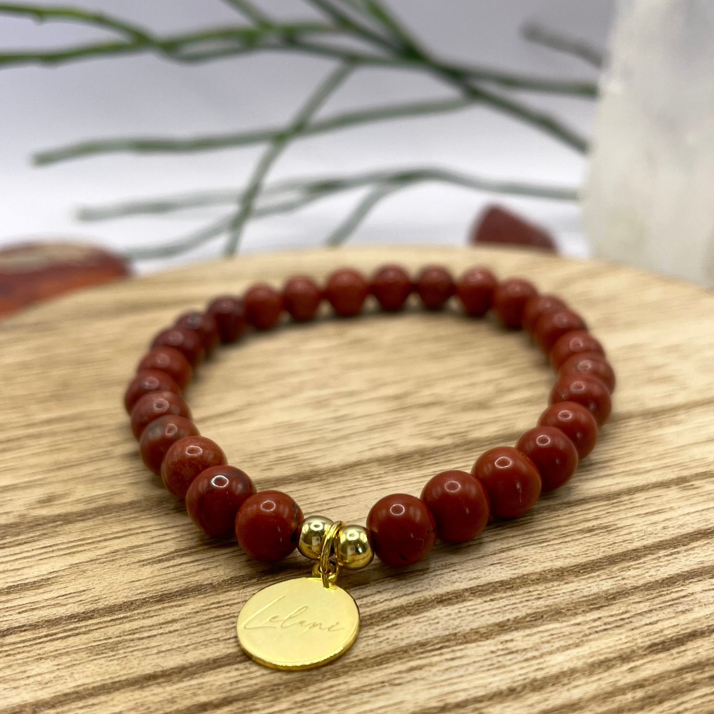 Jaspis Armband mit Charm Nahaufnahme